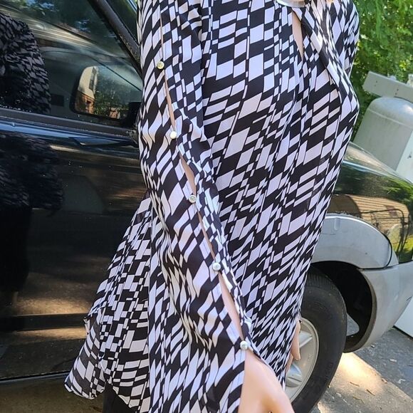 Cato lg slve button up  blk&white blouse - Picture 12 of 15